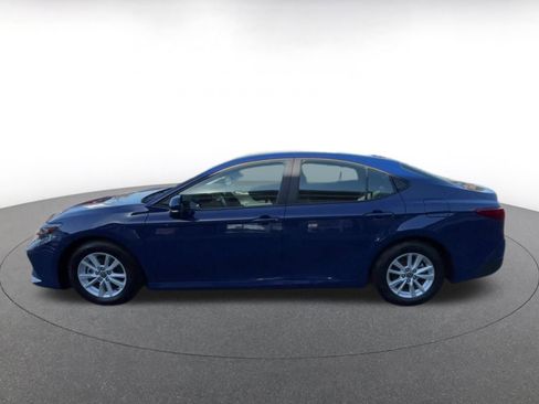 Used 2025 Toyota Camry LE image 12