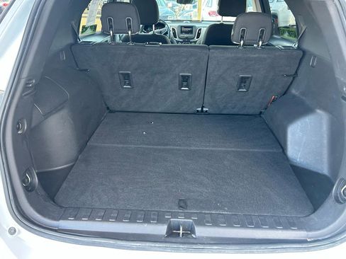 Used 2020 Chevrolet Equinox LS image 17