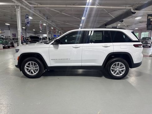 New 2025 Jeep Grand Cherokee Laredo X w/ Luxury Tech Group I image 2