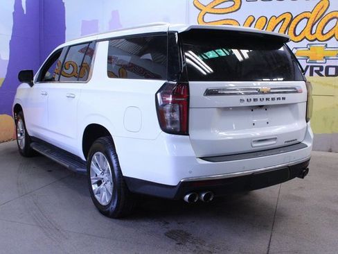 Used 2023 Chevrolet Suburban Premier image 6