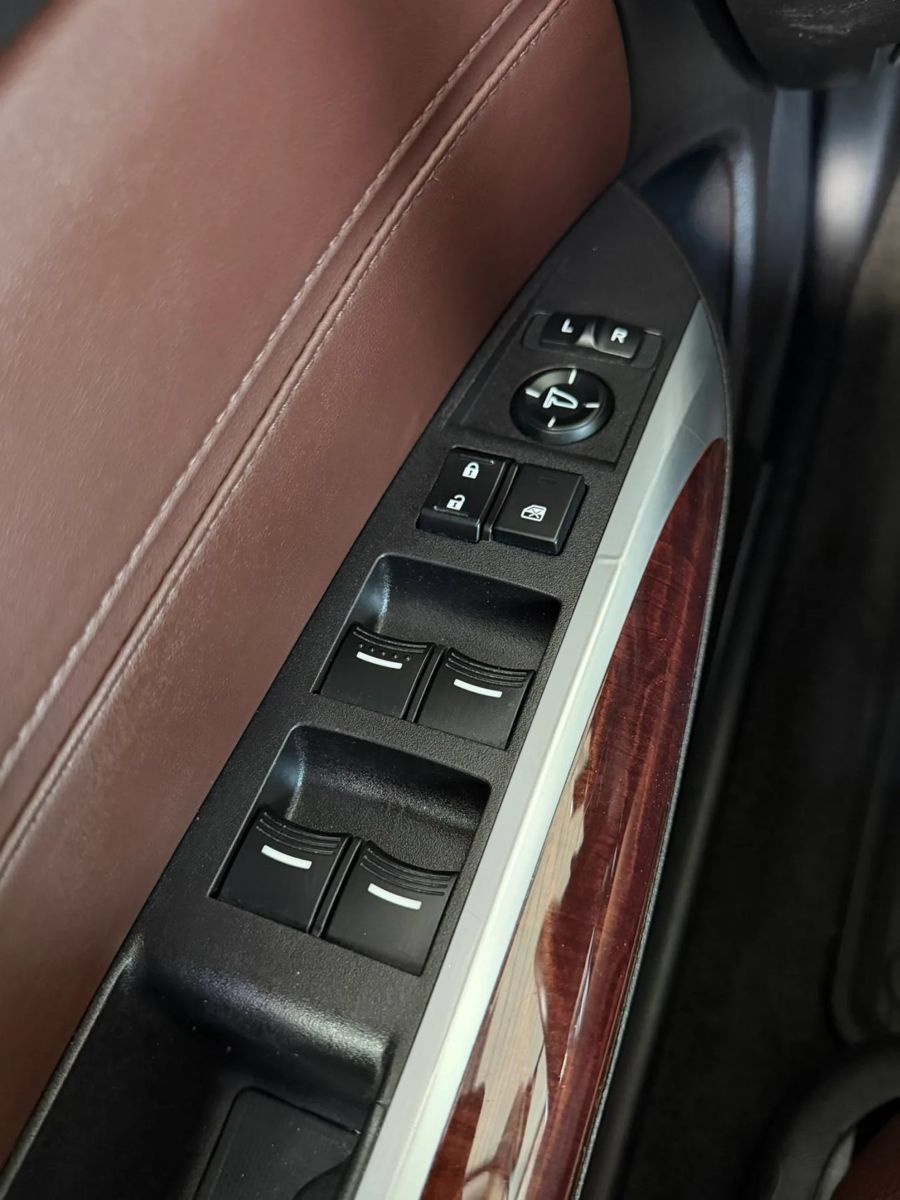 Used 2015 Acura TLX FWD image 25