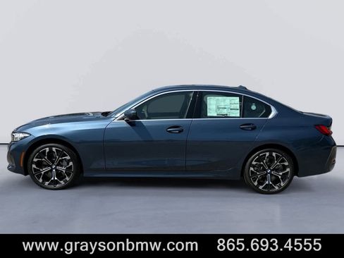 Used 2025 BMW 330i xDrive Sedan w/ Premium Package image 6