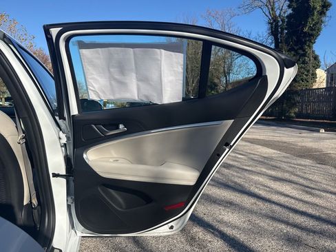 New 2025 Genesis G70 2.5T image 30