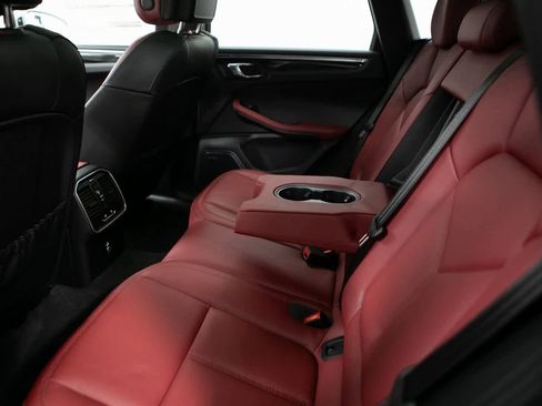 Certified 2025 Porsche Macan image 29