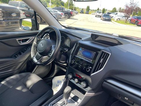 Used 2023 Subaru Forester Premium AWD/4WD image 9