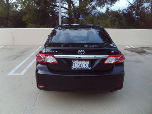 Used 2012 Toyota Corolla LE image 4
