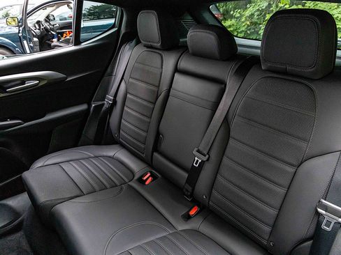 Used 2024 Alfa Romeo Tonale Ti image 23