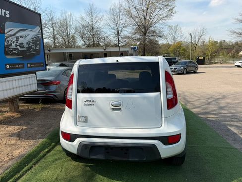 Used 2013 Kia Soul + image 6