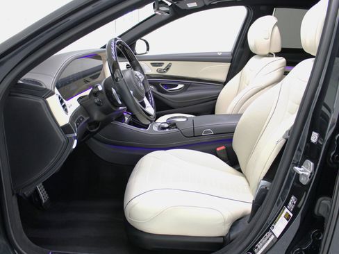 Used 2018 Mercedes-Benz S 560 Sedan image 33