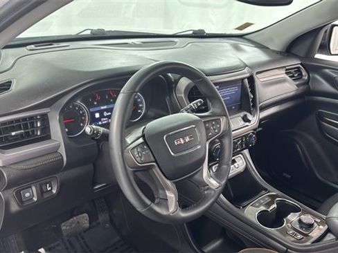 Used 2023 GMC Acadia AT4 image 39