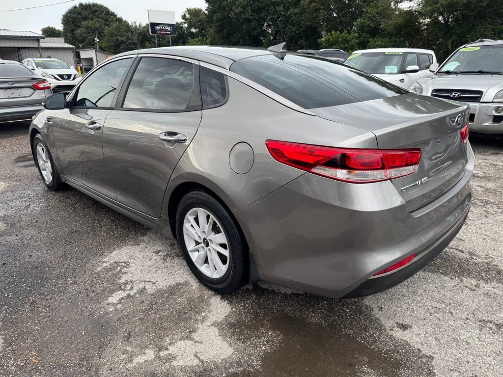 Used 2017 Kia Optima LX w/ Convenience Plus Package FWD image 5