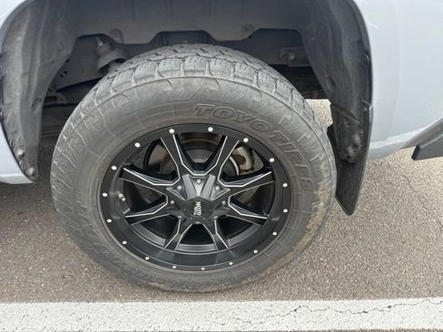 Used 2021 Toyota Tundra SR5 w/ SR5 Upgrade Package AWD/4WD image 9