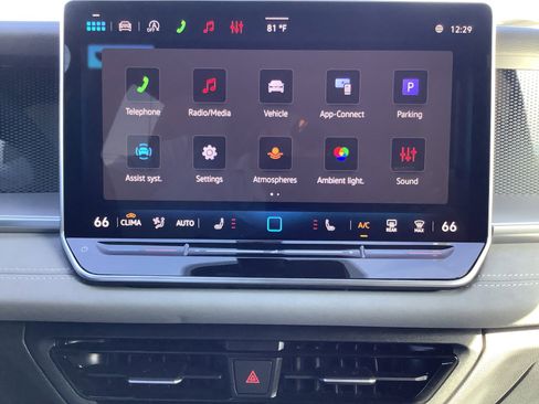 New 2026 Volkswagen Tiguan SE R-Line FWD image 16