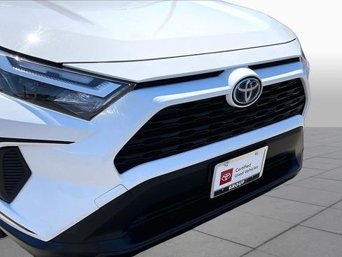 Used 2023 Toyota RAV4 LE AWD/4WD image 29