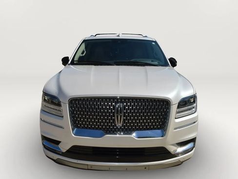 Used 2019 Lincoln Navigator Reserve w/ Cargo Package AWD/4WD image 2
