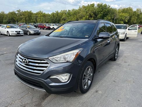 Used 2013 Hyundai Santa Fe GLS image 2