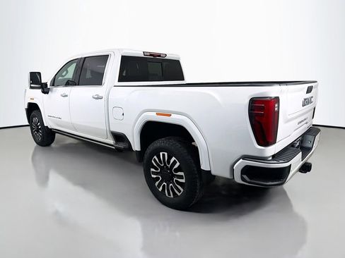 Used 2024 GMC Sierra 2500 Denali Ultimate image 5