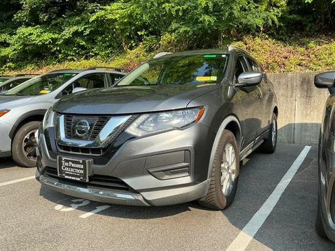 Used 2017 Nissan Rogue SV AWD/4WD image 6