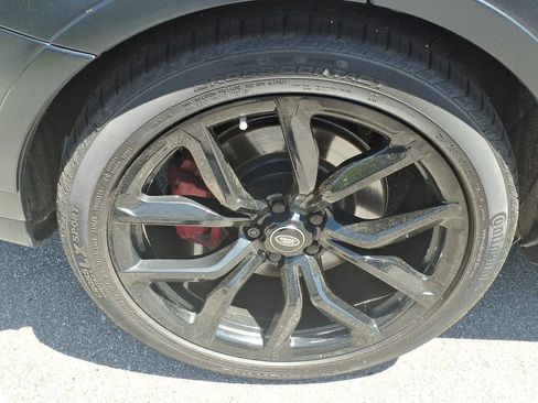 Used 2022 Land Rover Range Rover Sport SVR AWD/4WD image 11