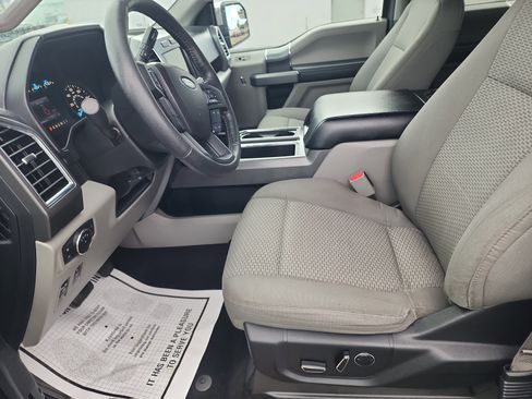 Used 2016 Ford F150 XLT w/ Equipment Group 302A Luxury image 18