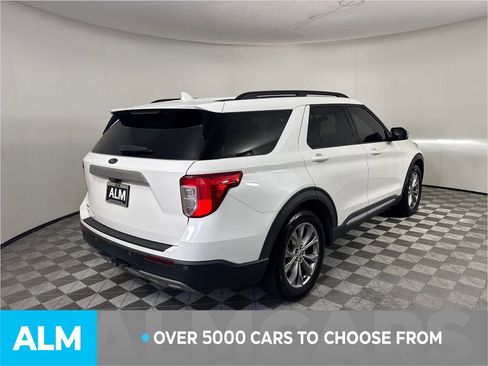 Used 2020 Ford Explorer XLT w/ Equipment Group 202A image 6