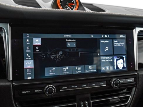 Used 2021 Porsche Macan image 22