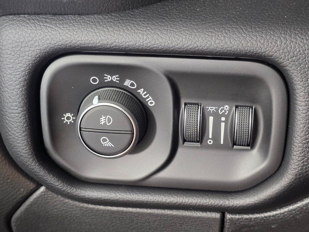 New 2026 RAM 2500 Laramie w/ Night Edition AWD/4WD image 37