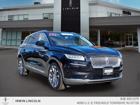 Certified 2022 Lincoln Nautilus Reserve w/ Luxury Package image 2