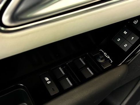 Used 2026 Land Rover Range Rover Velar Dynamic SE image 25