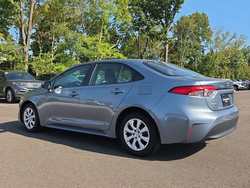 Used 2024 Toyota Corolla LE FWD image 3