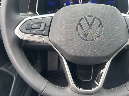 Used 2023 Volkswagen Jetta SE FWD image 12