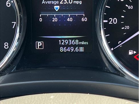 Used 2016 Nissan Rogue SV w/ SV Premium Package image 17