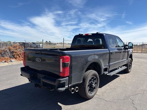 Used 2025 Ford F350 Lariat w/ Black Appearance Package image 4