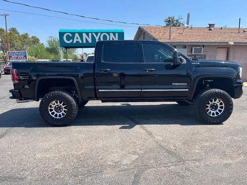 Used 2018 GMC Sierra 1500 SLT AWD/4WD image 3