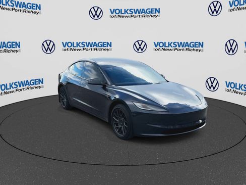 Used 2025 Tesla Model 3 Long Range RWD image 2