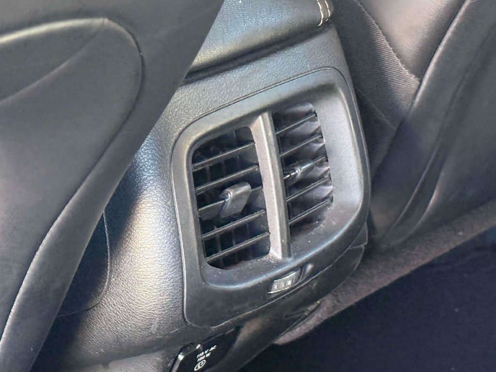 Used 2017 Jeep Cherokee Limited AWD/4WD image 7