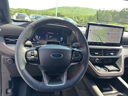 Used 2025 Ford Explorer ST-Line w/ Premium Package AWD/4WD image 14
