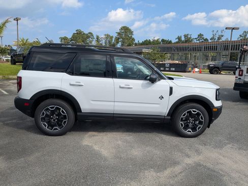 New 2025 Ford Bronco Sport Outer Banks w/ Outer Banks Tech Package+ image 3