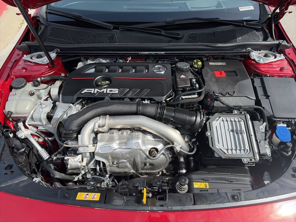 Used 2025 Mercedes-Benz CLA 35 AMG 4MATIC image 31