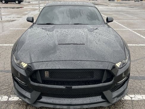 Used 2017 Ford Mustang Shelby GT350 image 2