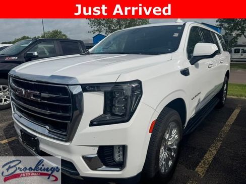 Used 2021 GMC Yukon XL SLT AWD/4WD image 1