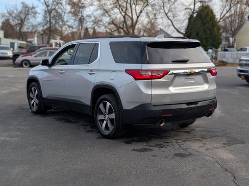 Used 2019 Chevrolet Traverse LT w/ LT Premium Package image 11