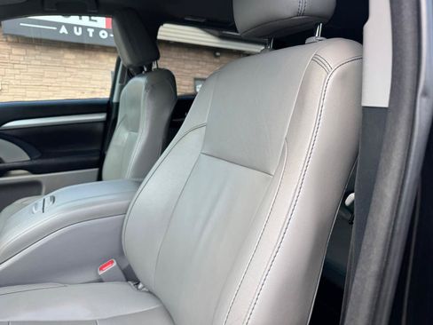 Used 2015 Toyota Highlander XLE AWD/4WD image 23