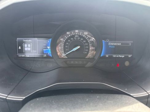 Certified 2024 Ford Edge SE image 20