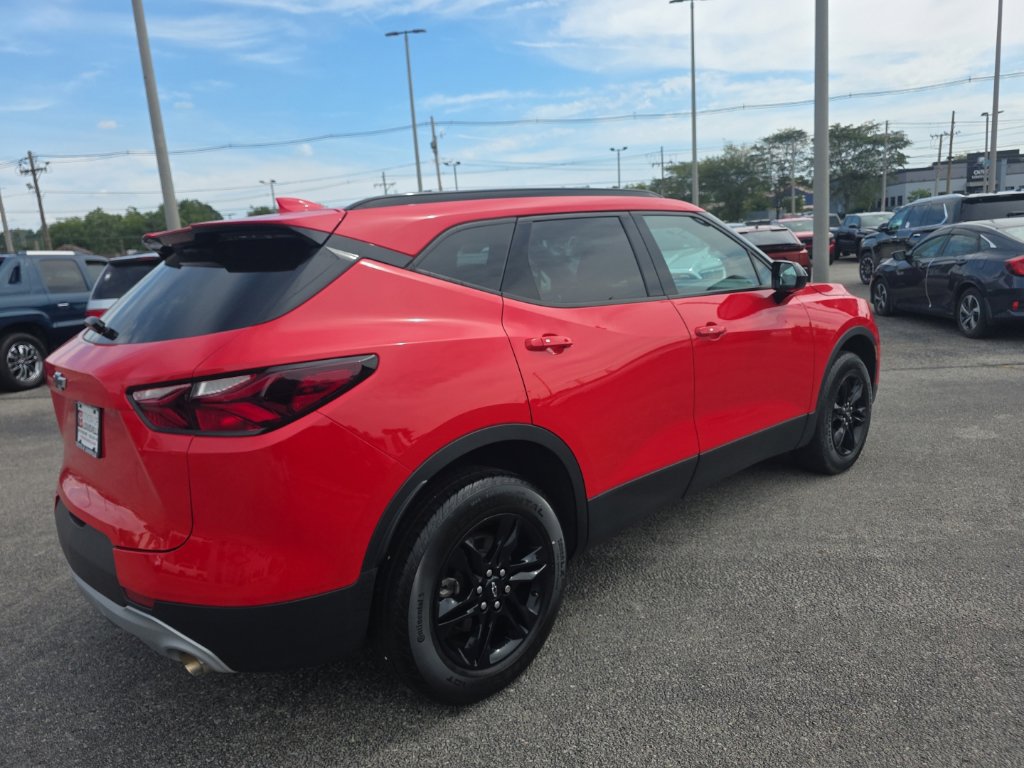 Used 2021 Chevrolet Blazer LT w/ Midnight/Sport Edition FWD image 4