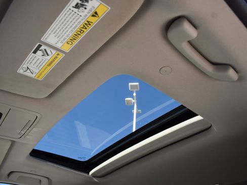 Used 2023 Honda CR-V EX-L image 12