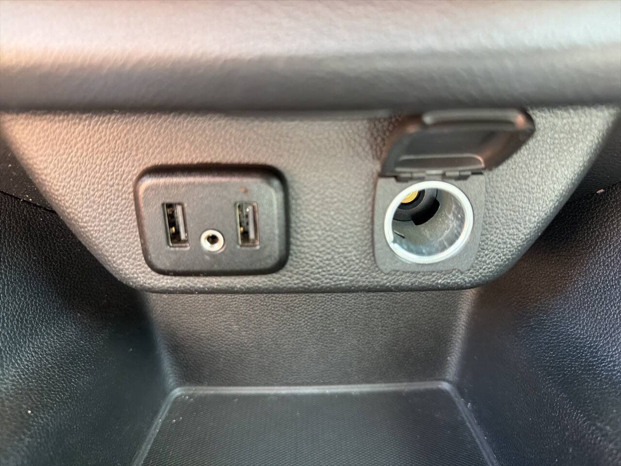 Used 2018 Chevrolet Traverse LT w/ LPO, Floor Liner Package AWD/4WD image 36