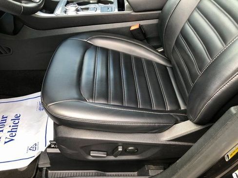 Used 2024 Ford Edge SEL image 12