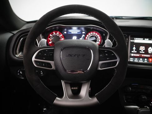 Used 2022 Dodge Challenger SRT Hellcat image 17