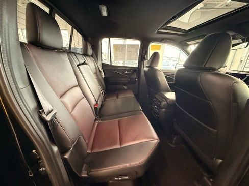 Used 2025 Honda Ridgeline Black Edition image 19